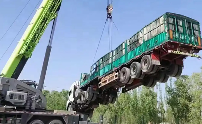 掇刀区道路脱困救援案例